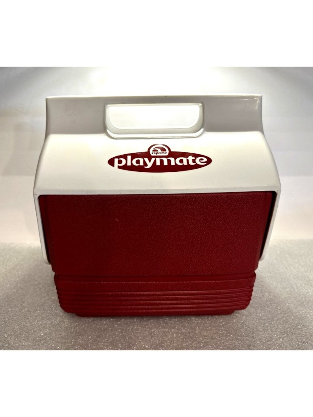 Vintage Igloo Playmate Mini Cooler Hard Plastic 4 Quart Handle Excellent & Clean